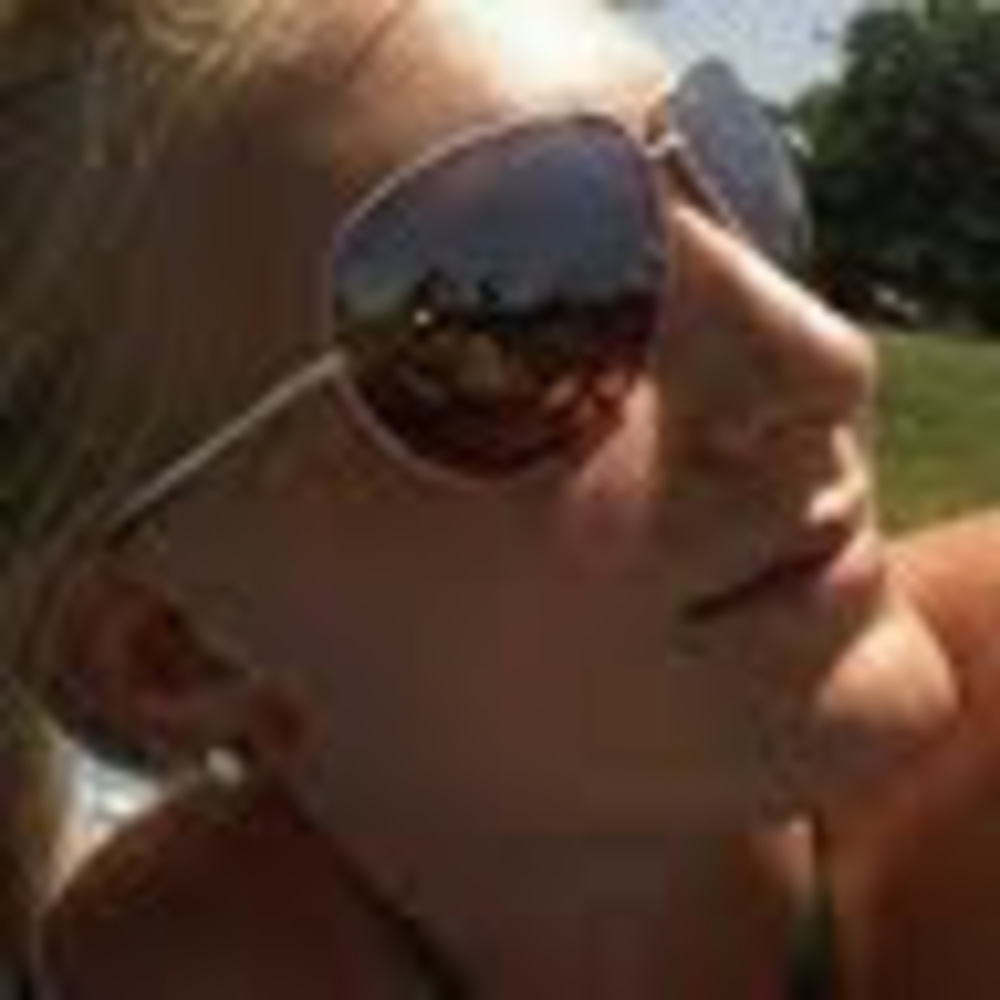 Meet your Posher, Lauren
